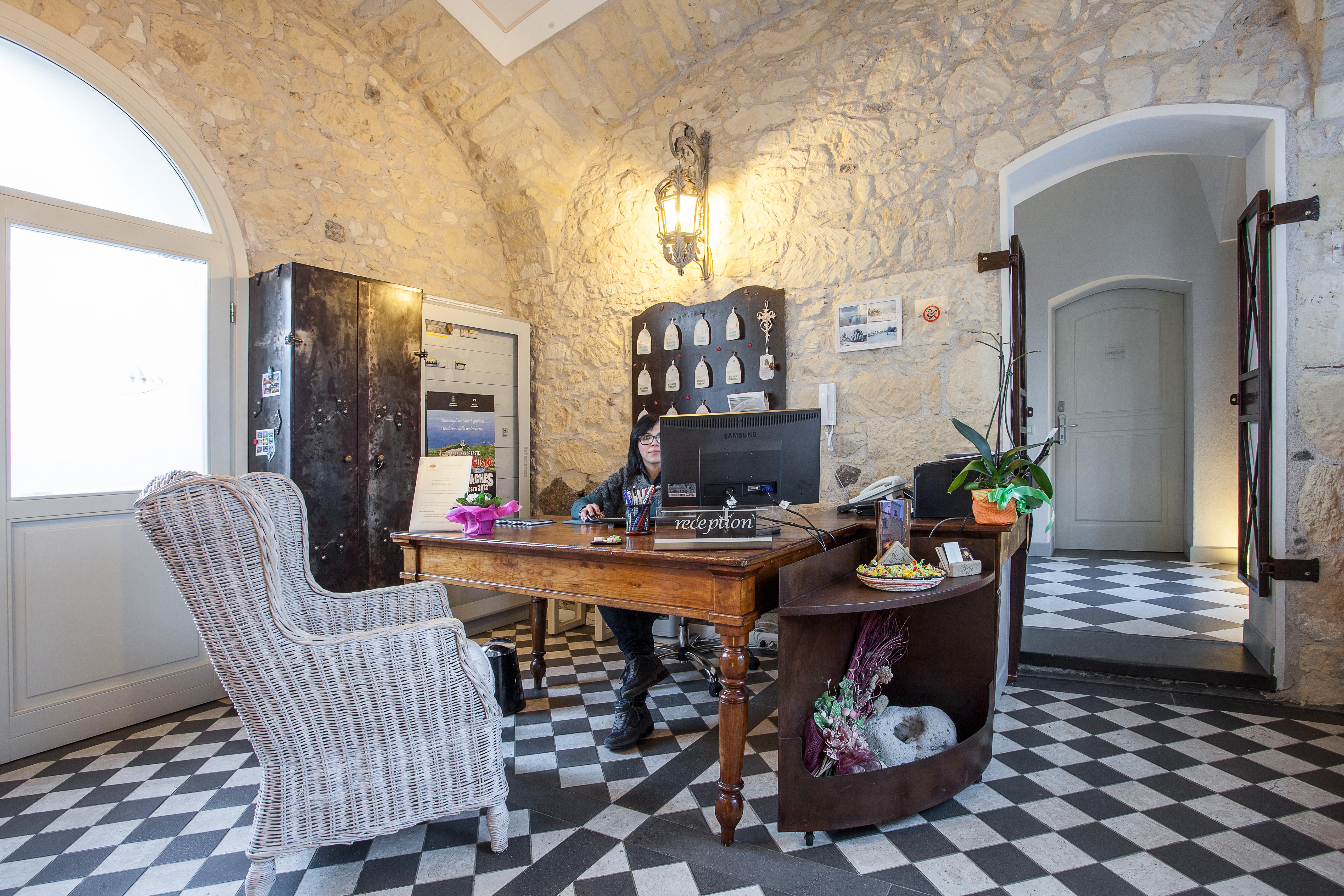 Hotel Maison Tresnuraghes Bagian luar foto
